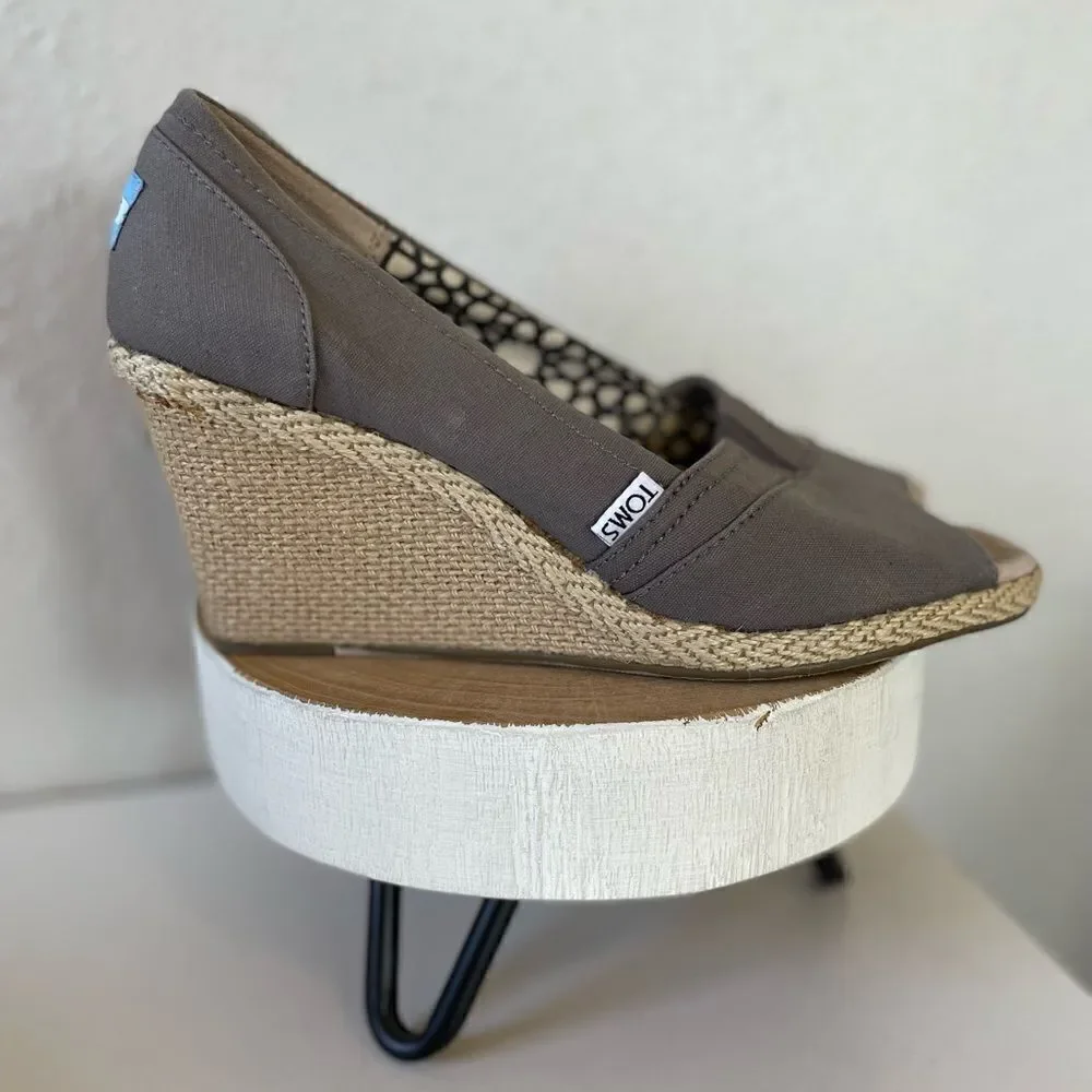 Toms Wedges Size 10 EUC